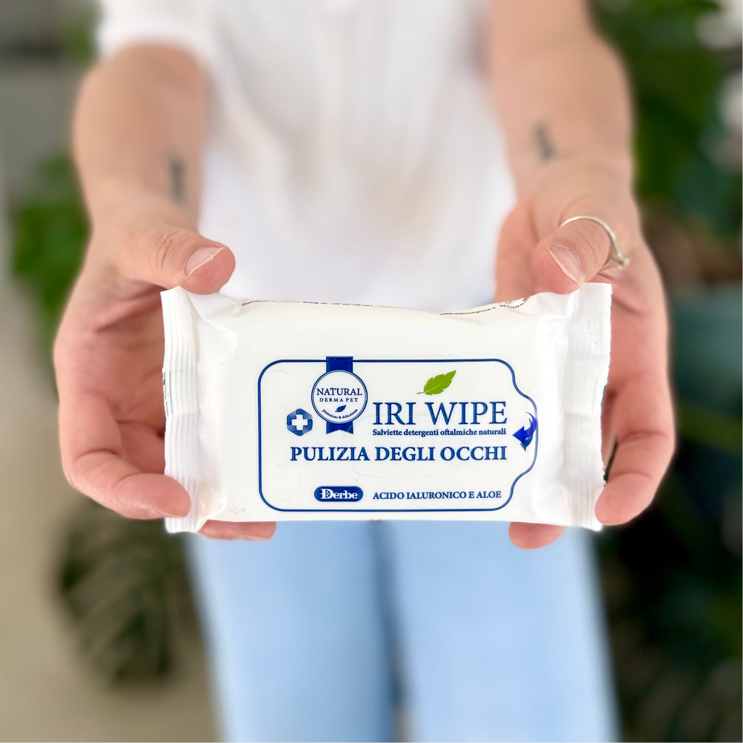 NAPKINS. EYES CLEANSING